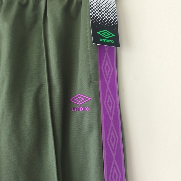 NWT Umbro Green and purple track pants size extra small - Picture 2 of 7